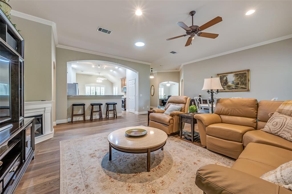 Denton, Texas, 76207, United States, 2 Bedrooms Bedrooms, ,2 BathroomsBathrooms,Residential,For Sale,1827842
