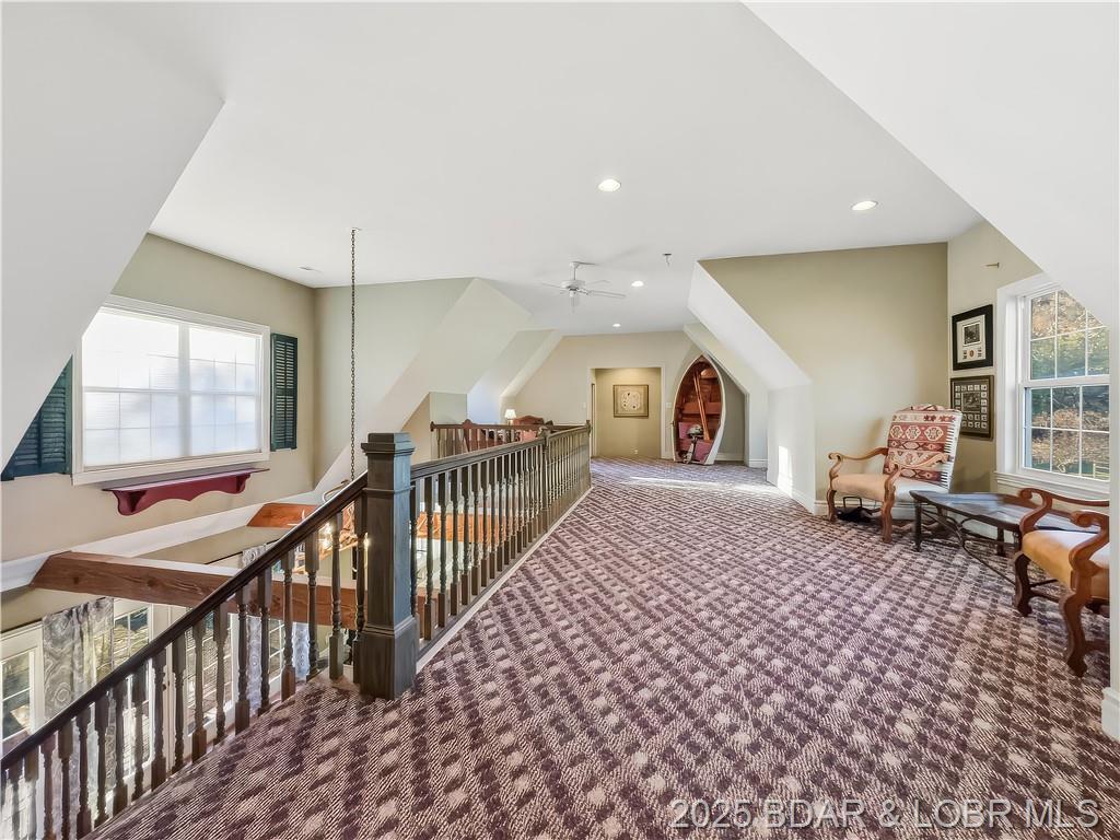 Camdenton, Missouri, 65020, United States, 4 Bedrooms Bedrooms, ,5 BathroomsBathrooms,Residential,For Sale,1989122