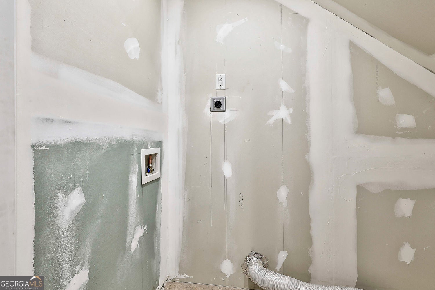 Atlanta, Georgia, 30314, United States, 5 Bedrooms Bedrooms, ,4 BathroomsBathrooms,Residential,For Sale,2006561