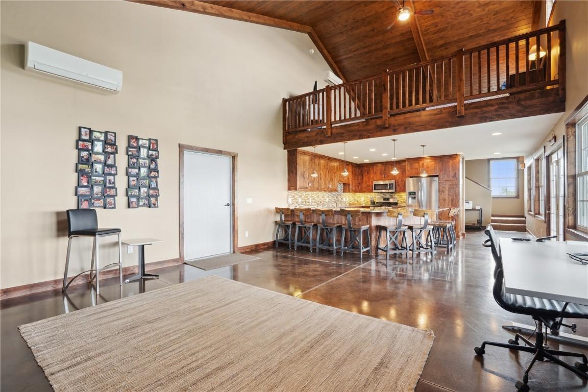 Vinton, Iowa, 52349, United States, 5 Bedrooms Bedrooms, ,6 BathroomsBathrooms,Residential,For Sale,1980405