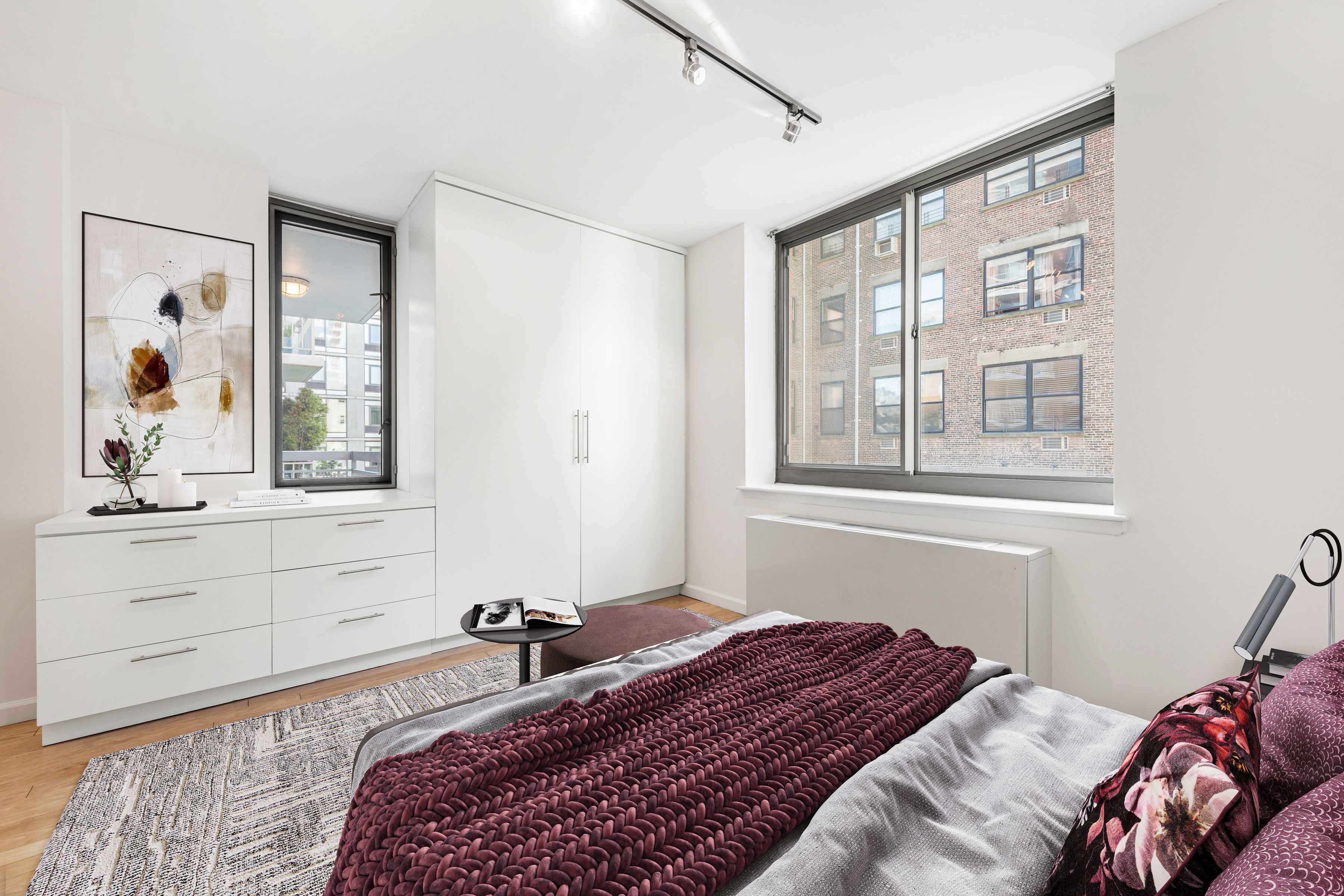  Chelsea 1 Bedroom w/ Balcony and South Exposure - 物件實景
