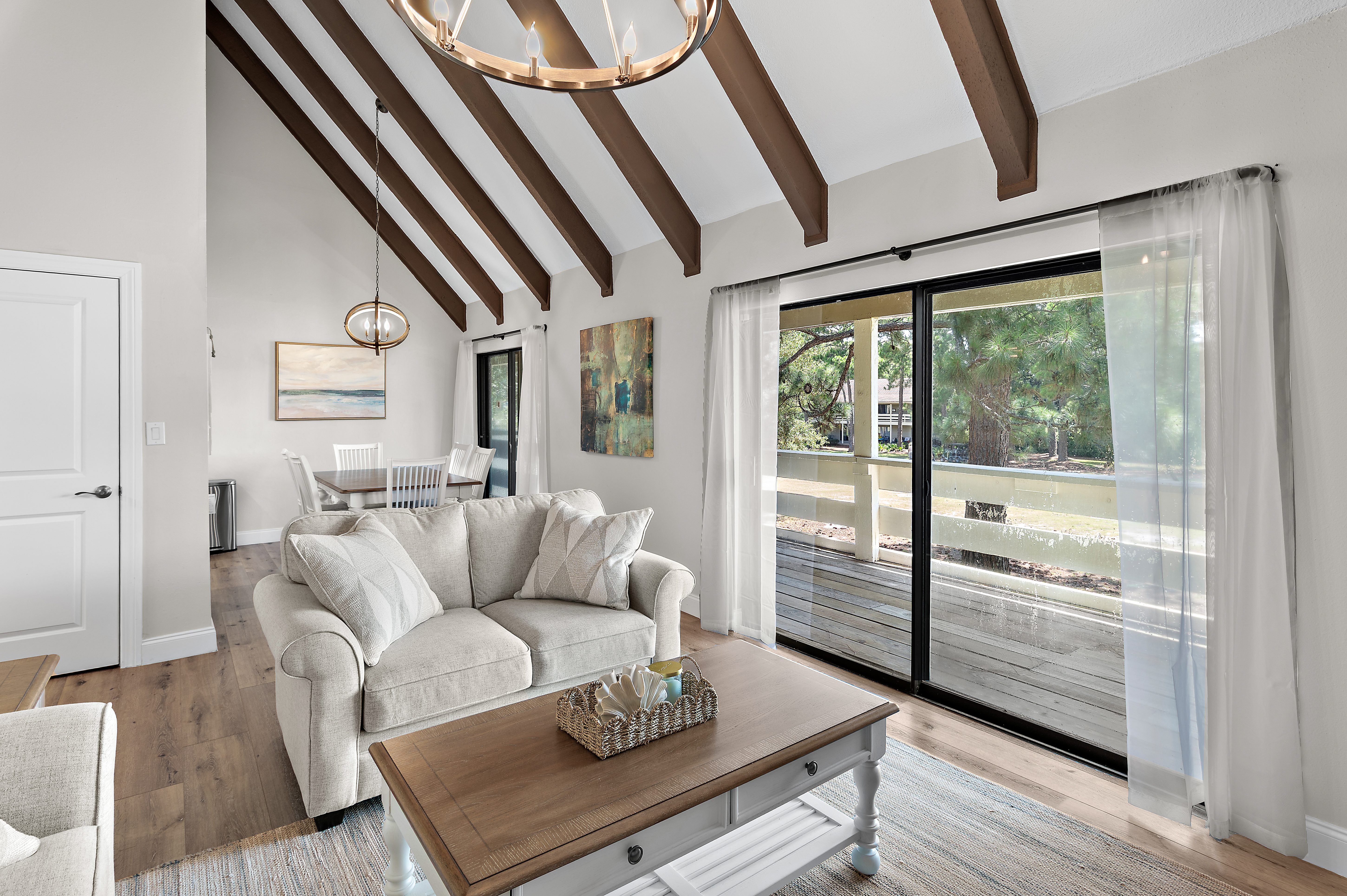  Private End-Unit Villa Offering Golf Views & Resort Living - 物件實景