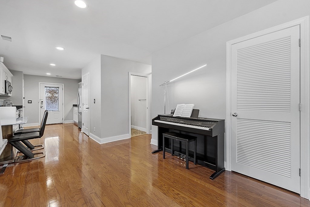 24 Lewis Rd Unit 11, Bedford, Massachusetts, 01730, United States, 3 Bedrooms Bedrooms, ,2 BathroomsBathrooms,Residential,For Sale,24 Lewis Rd Unit 11,1663770