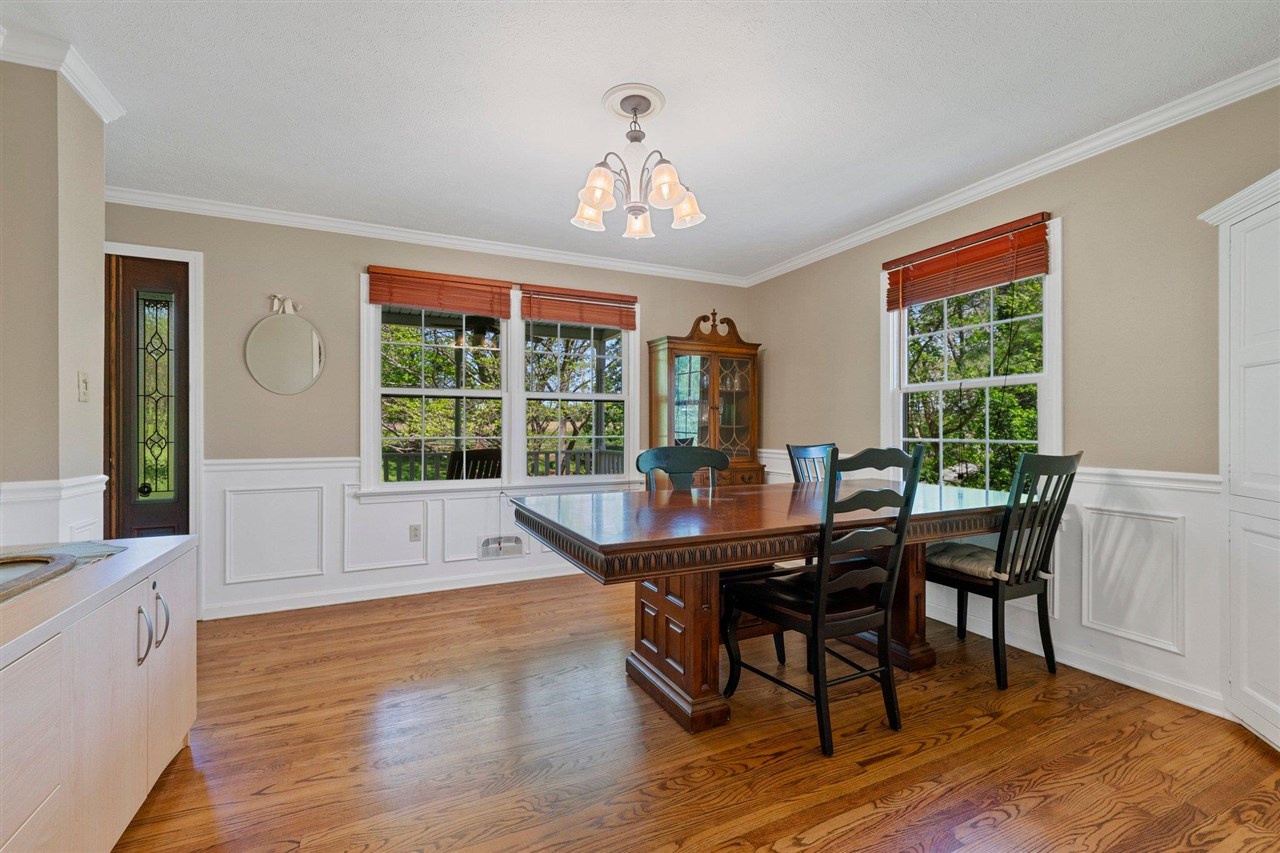 Bowling Green, Kentucky, 42103, United States, 4 Bedrooms Bedrooms, ,5 BathroomsBathrooms,Residential,For Sale,1785083
