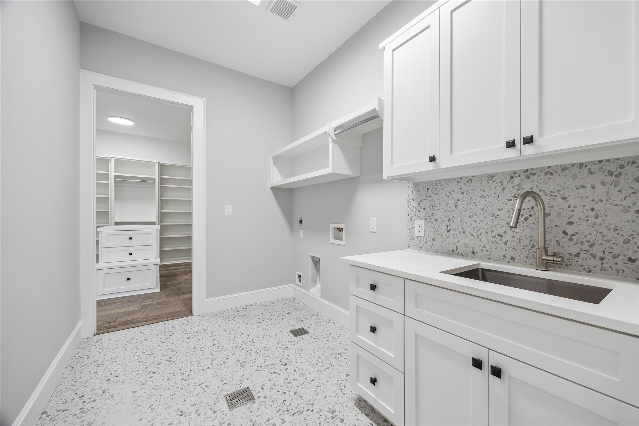  2065 Southgate Boulevard - 物件實景