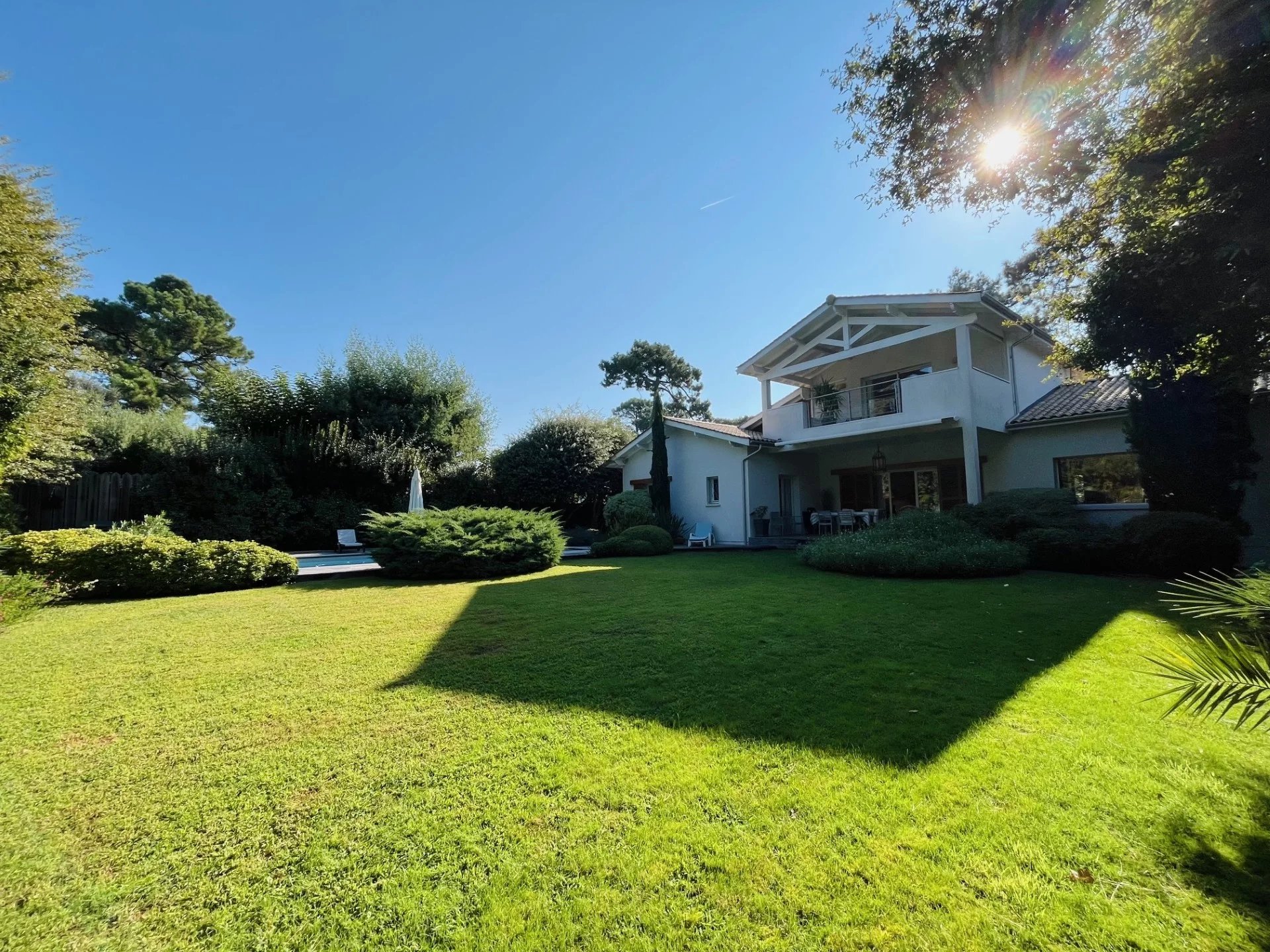 Arcachon, New Aquitaine, 33120, FR, 4 Bedrooms Bedrooms, ,Residential,For Sale,1672062