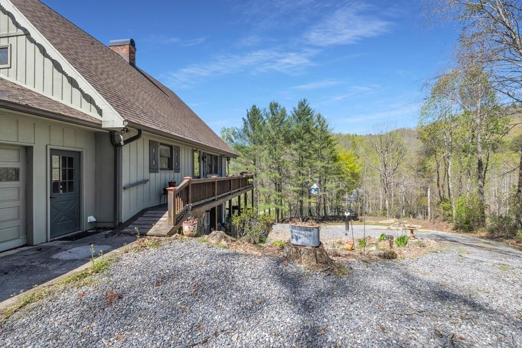 Hayesville, North Carolina, 28904, United States, 3 Bedrooms Bedrooms, ,3 BathroomsBathrooms,Residential,For Sale,1834730