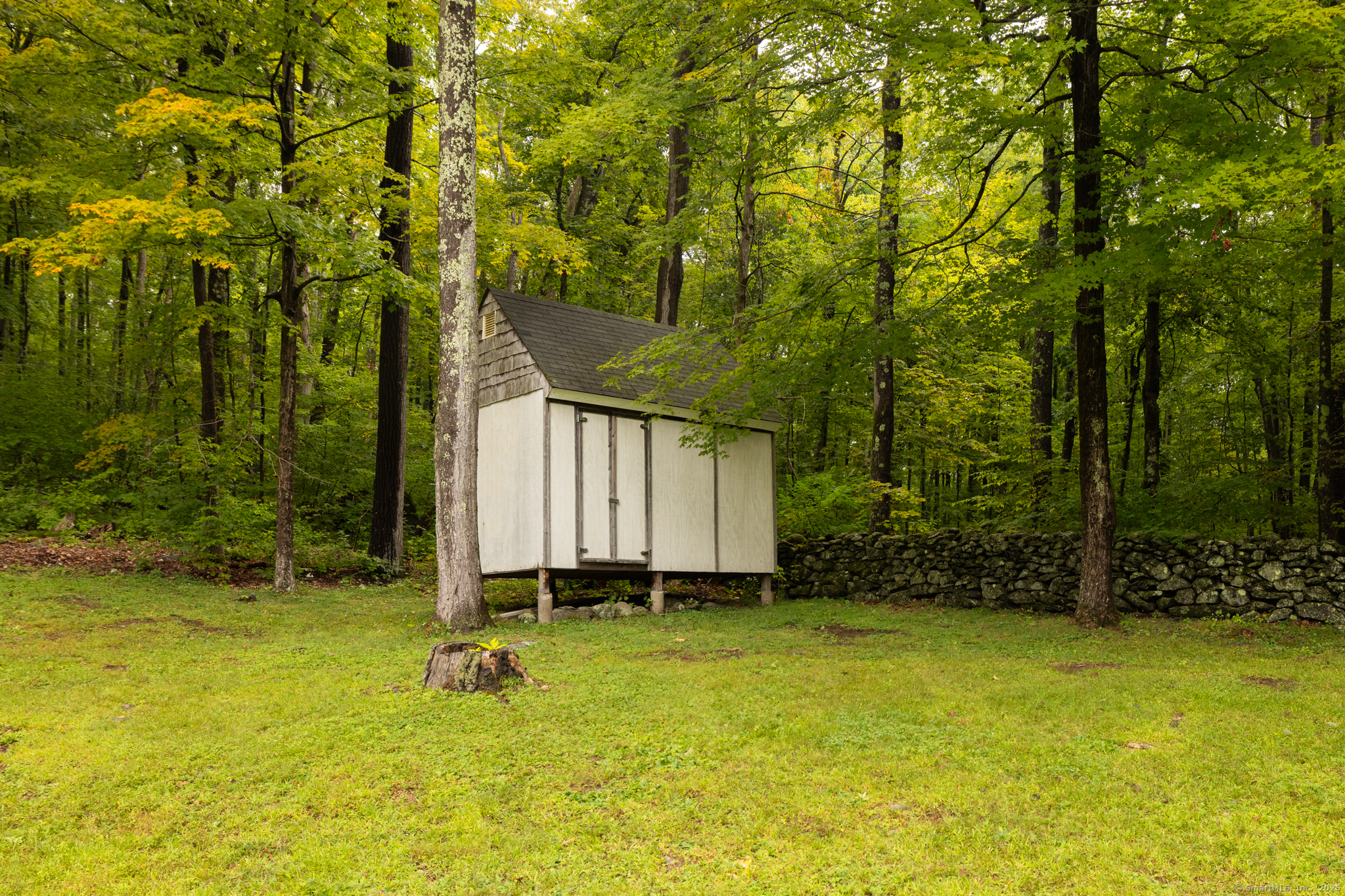 Litchfield, Connecticut, 06750, United States, 3 Bedrooms Bedrooms, ,3 BathroomsBathrooms,Residential,For Sale,1987794