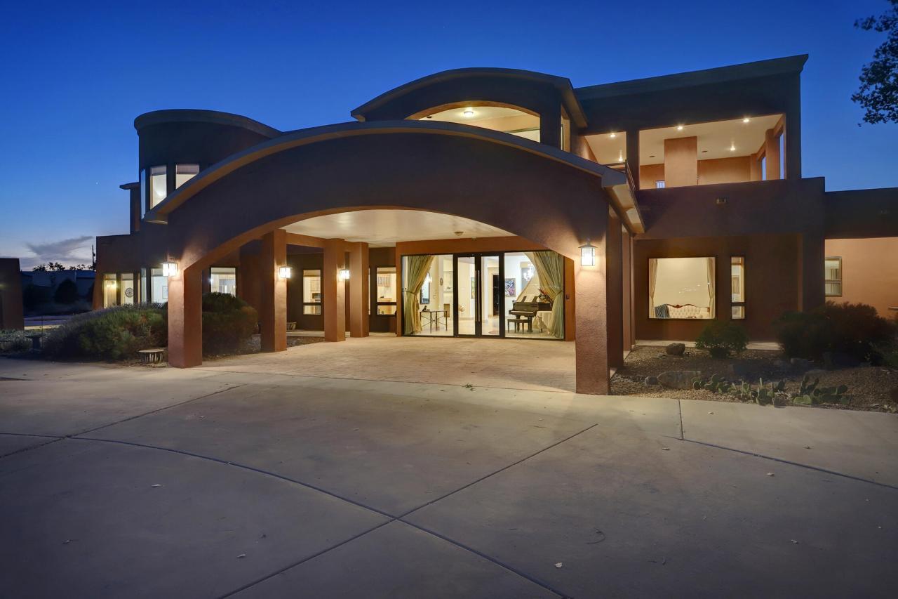 6301 COORS Boulevard NW, Albuquerque, New Mexico, 87120, United States, 3 Bedrooms Bedrooms, ,4 BathroomsBathrooms,Residential,For Sale,6301 COORS Boulevard NW,1637534