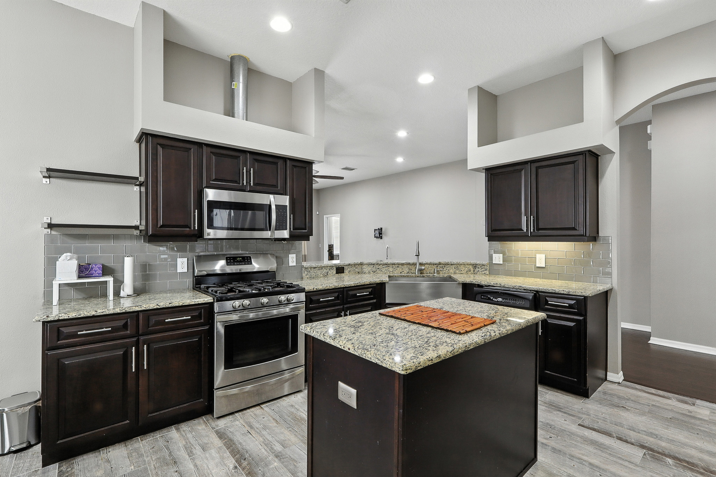 LUTZ, Florida, 33558, United States, 3 Bedrooms Bedrooms, ,2 BathroomsBathrooms,Residential,For Sale,1981112