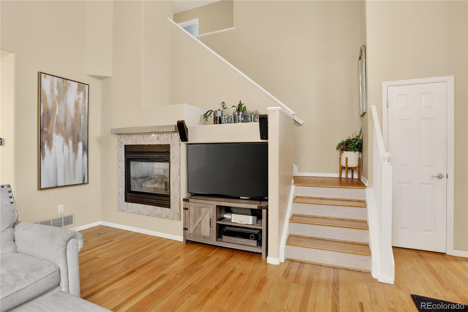 Highlands Ranch, Colorado, 80129, United States, 3 Bedrooms Bedrooms, ,2 BathroomsBathrooms,Residential,For Sale,1941045