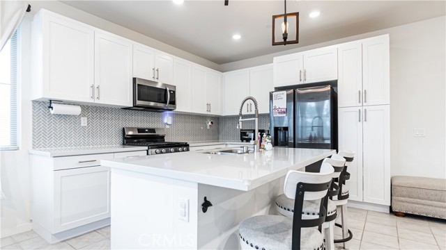 Ontario, California, 91761, United States, 2 Bedrooms Bedrooms, ,2 BathroomsBathrooms,Residential,For Sale,1993844