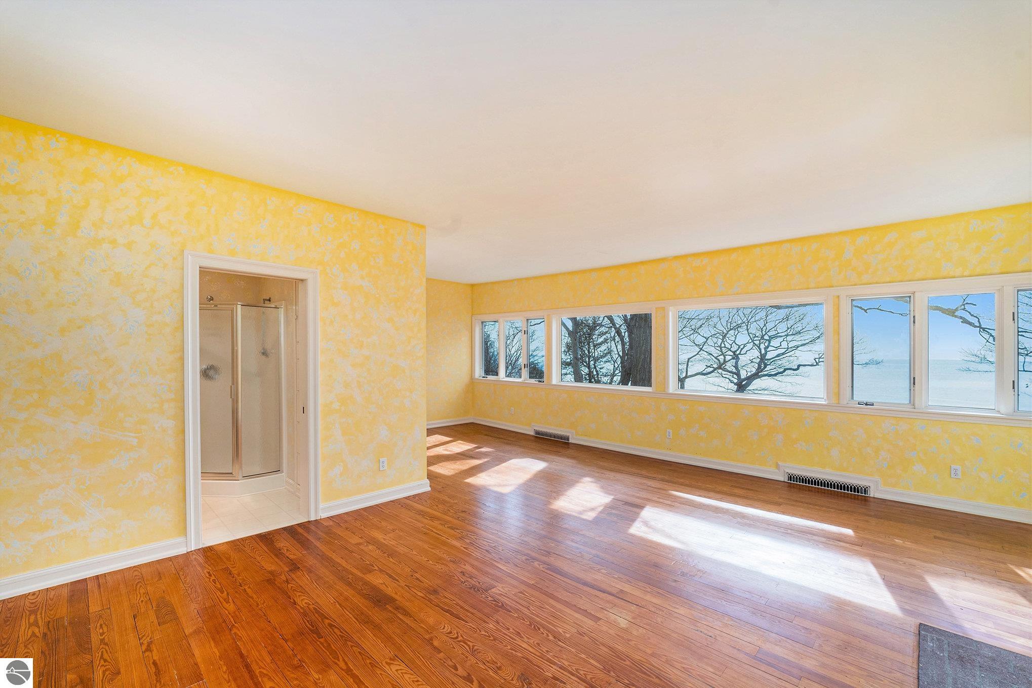 Frankfort, Michigan, 49635-9746, United States, 7 Bedrooms Bedrooms, ,5 BathroomsBathrooms,Residential,For Sale,1975140