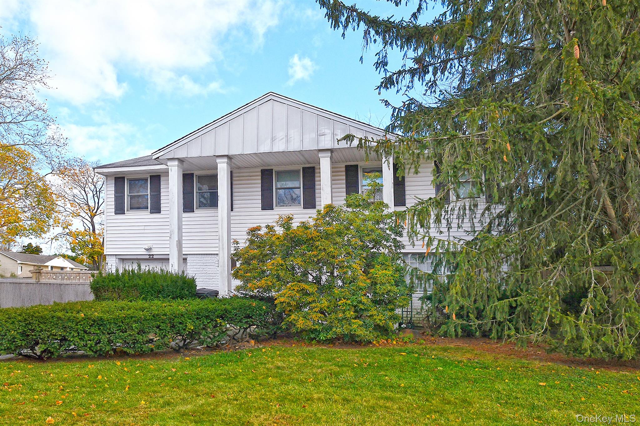 Commack, New York, 11725, United States, 4 Bedrooms Bedrooms, ,2 BathroomsBathrooms,Residential,For Sale,1994566