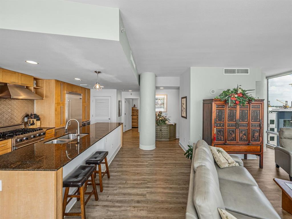 Tampa, Florida, 33602, United States, 1 Bedroom Bedrooms, ,2 BathroomsBathrooms,Residential,For Sale,1807675