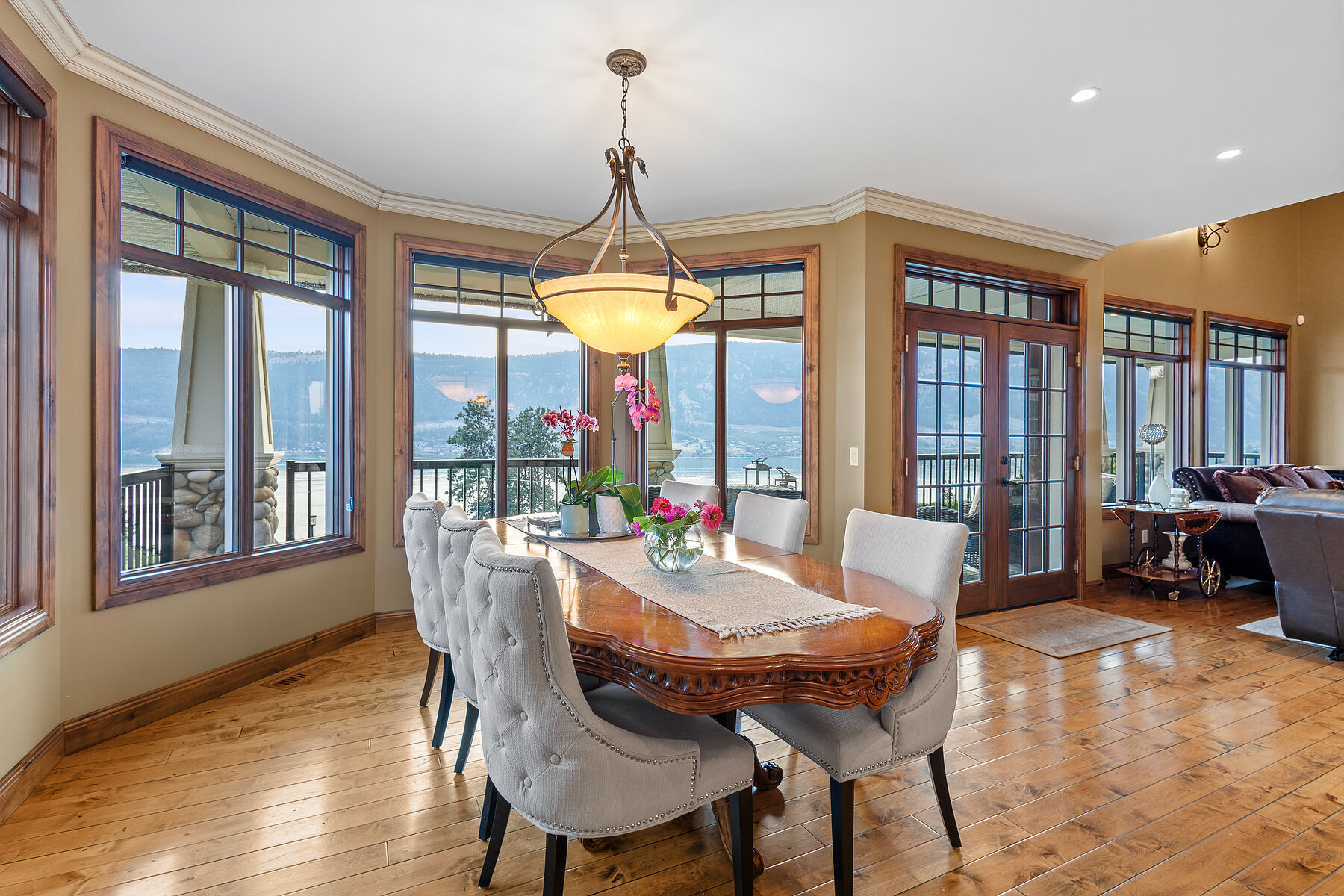  Extraordinary Custom Estate - 物件實景