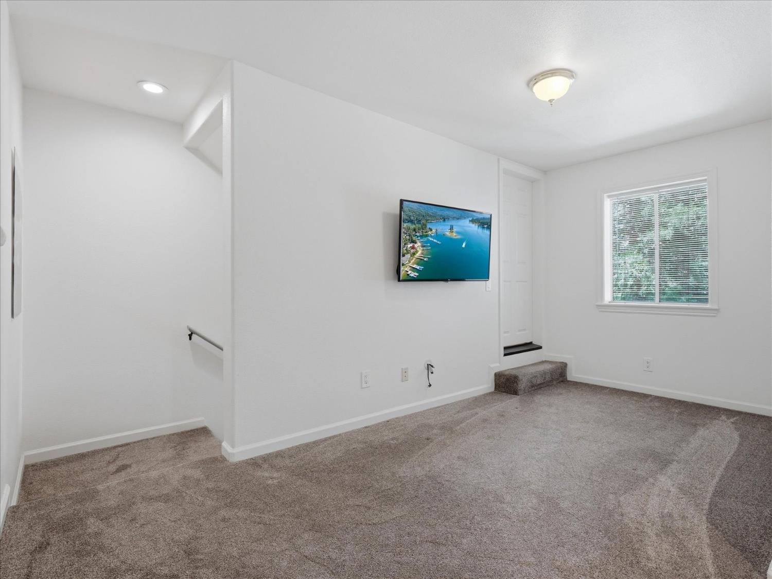 Bass Lake, California, 93604, United States, 3 Bedrooms Bedrooms, ,3 BathroomsBathrooms,Residential,For Sale,2049095