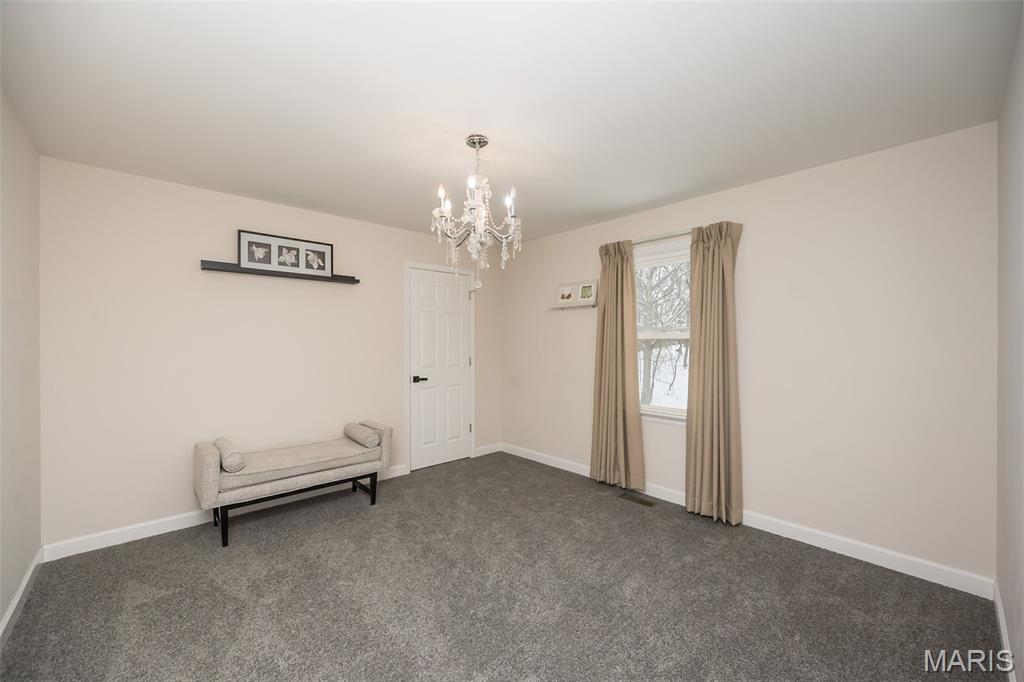 Chesterfield, Missouri, 63017, United States, 5 Bedrooms Bedrooms, ,4 BathroomsBathrooms,Residential,For Sale,2002009