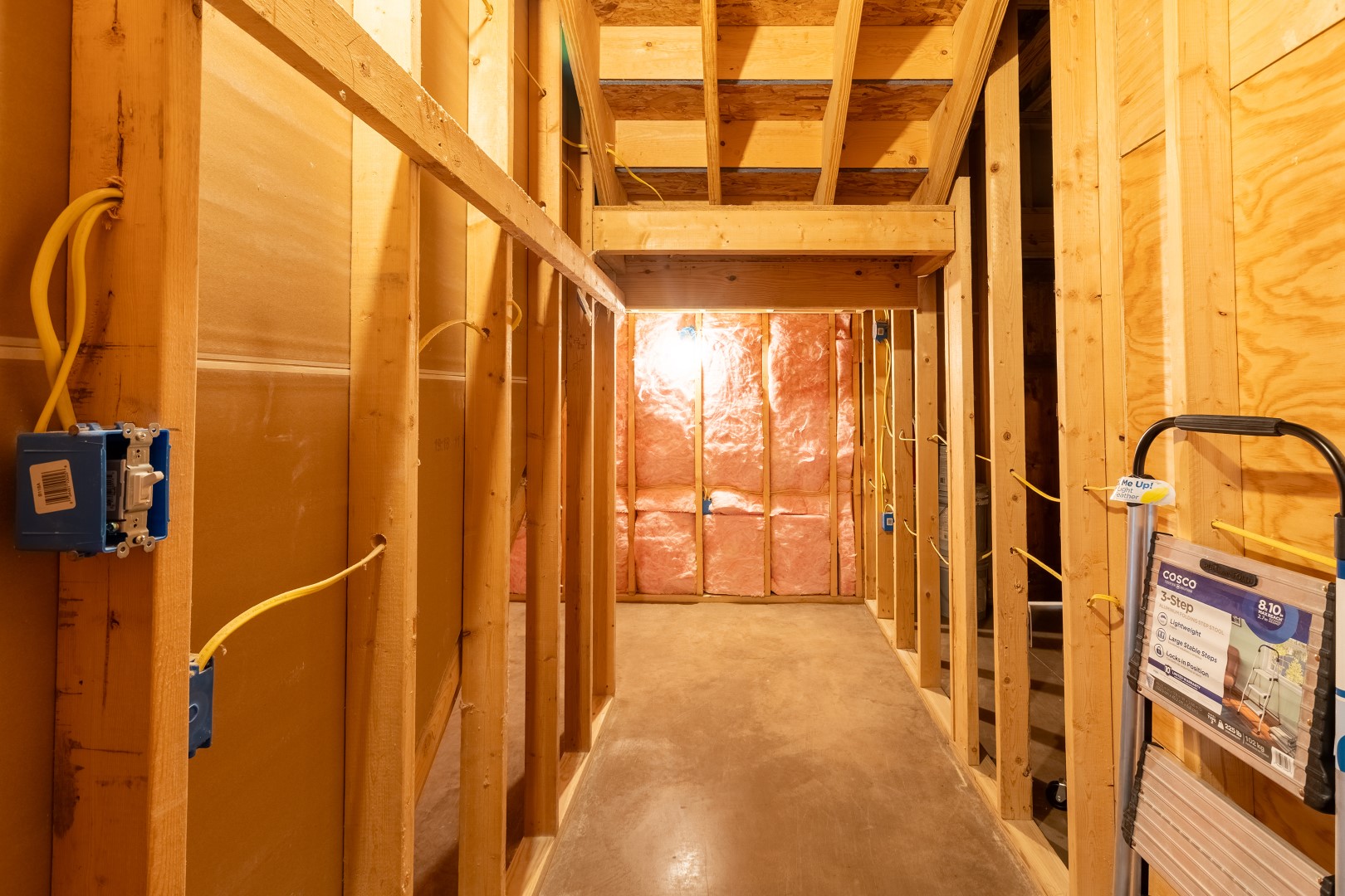 Carbondale, Illinois, 62902, United States, 3 Bedrooms Bedrooms, ,8 BathroomsBathrooms,Residential,For Sale,1986074