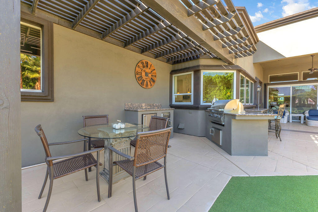 La Quinta, California, 92253, United States, 4 Bedrooms Bedrooms, ,2 BathroomsBathrooms,Residential,For Sale,1987635