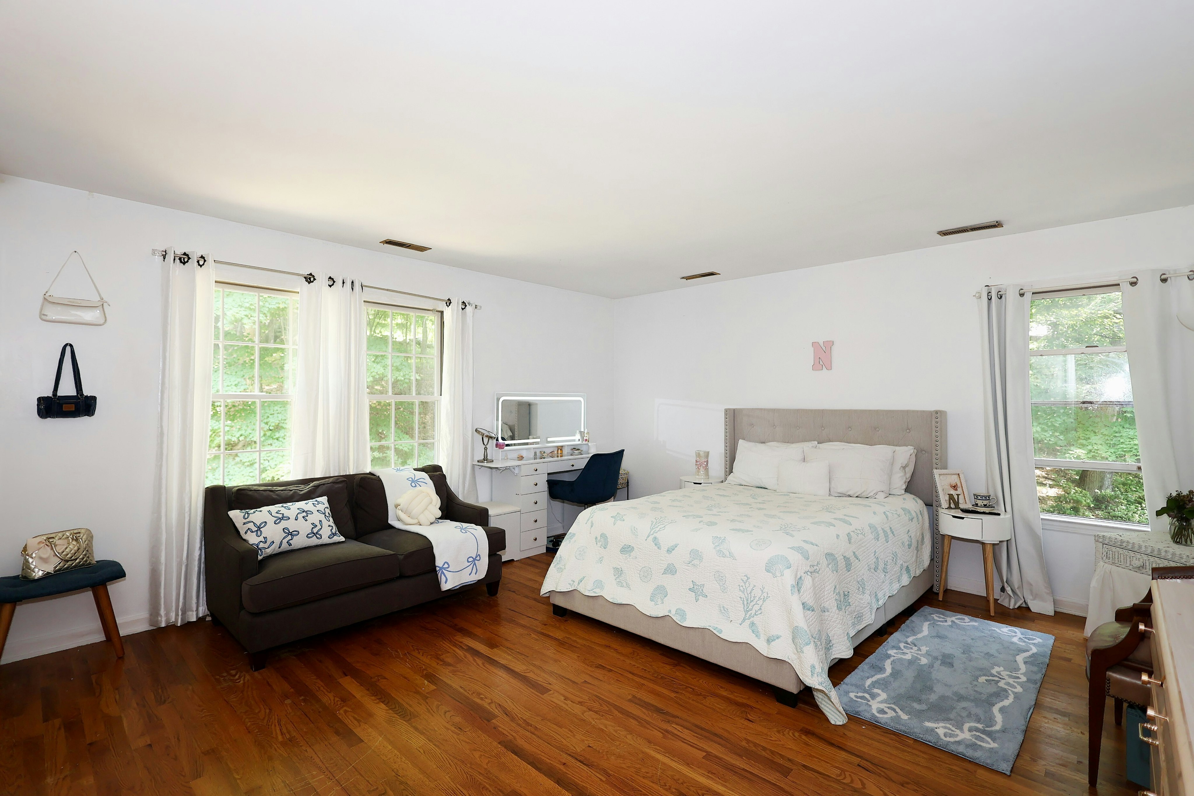  Expansive West Redding Colonial - 物件實景