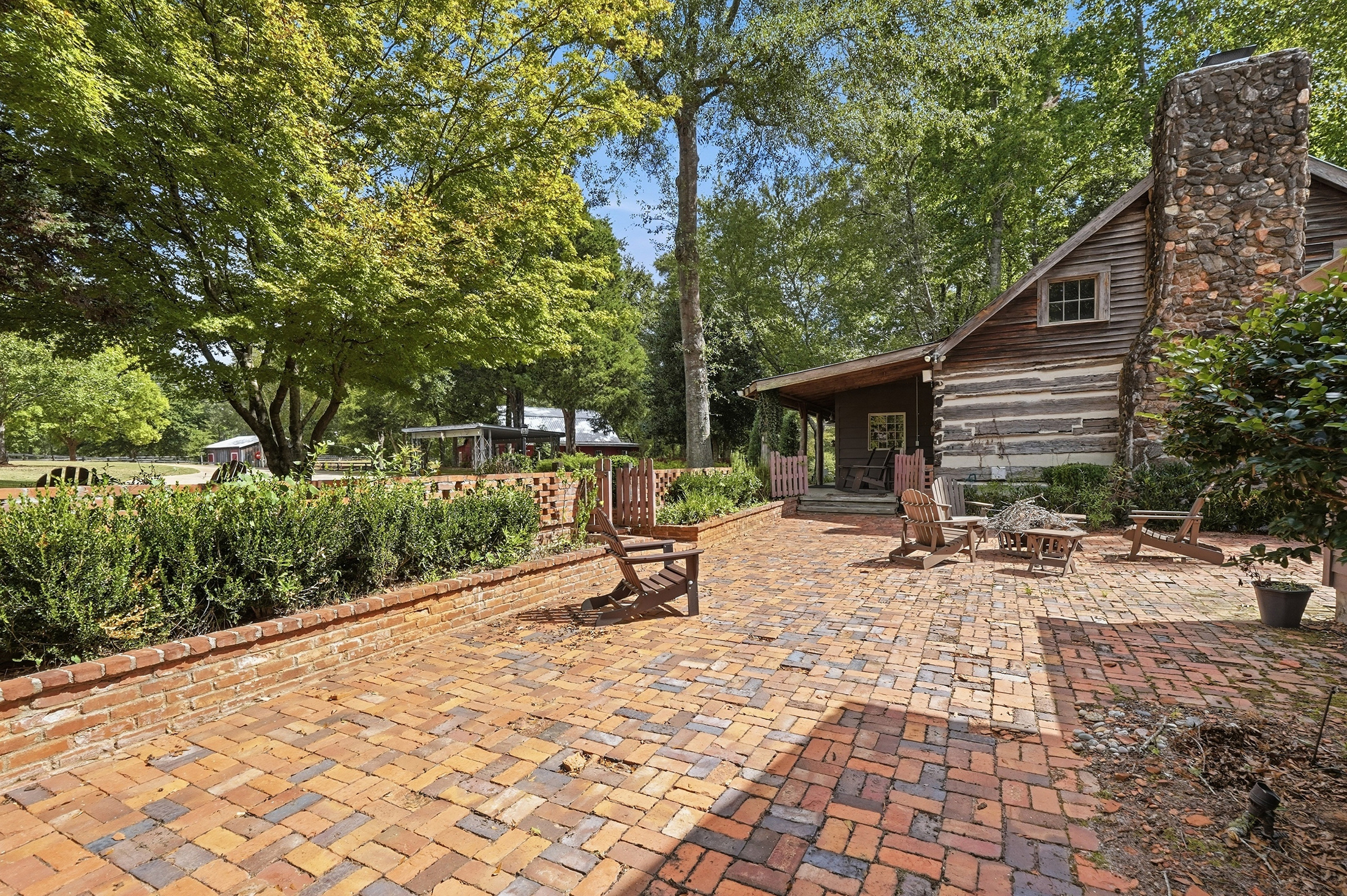  Exquisite 77.5 +/- Acre Private Retreat With Modern Rustic Elegance - 物件實景