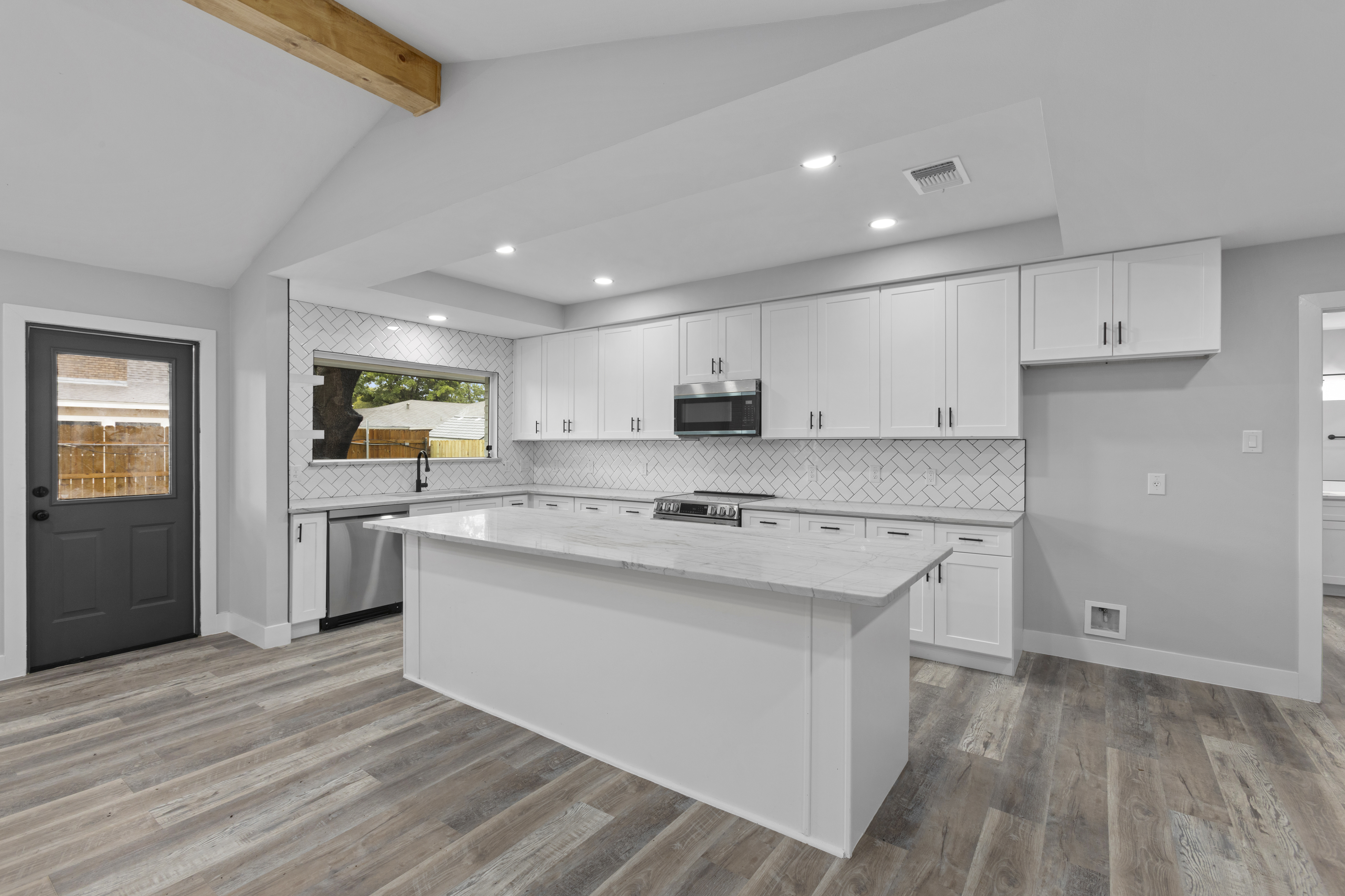  Fully Renovated Cul-de-Sac Living - 物件實景