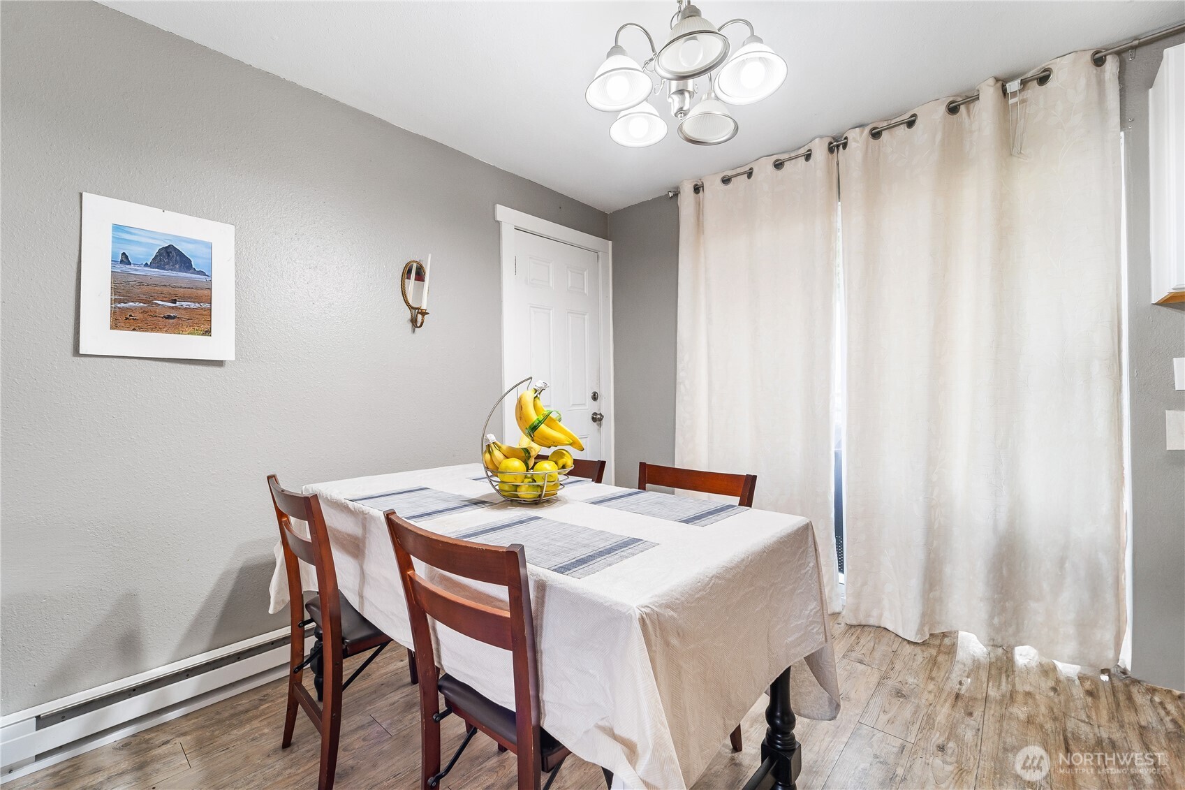 Lake Stevens, Washington, 98258, United States, 3 Bedrooms Bedrooms, ,1 BathroomBathrooms,Residential,For Sale,1981064