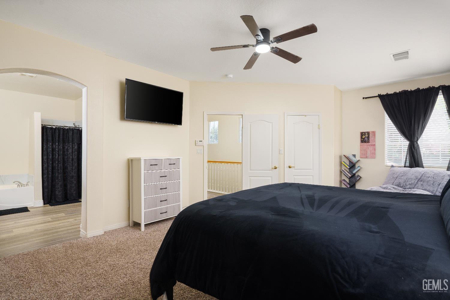 Bakersfield, California, 93311, United States, 5 Bedrooms Bedrooms, ,3 BathroomsBathrooms,Residential,For Sale,1933198