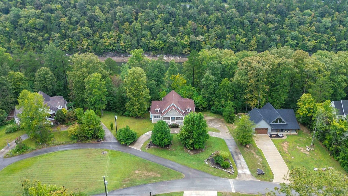 Burnside, Kentucky, 42519, United States, 5 Bedrooms Bedrooms, ,4 BathroomsBathrooms,Residential,For Sale,1978974