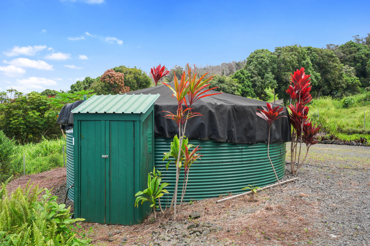 Captain Cook, Hawaii, 96704, United States, 2 Bedrooms Bedrooms, ,2 BathroomsBathrooms,Residential,For Sale,1941620