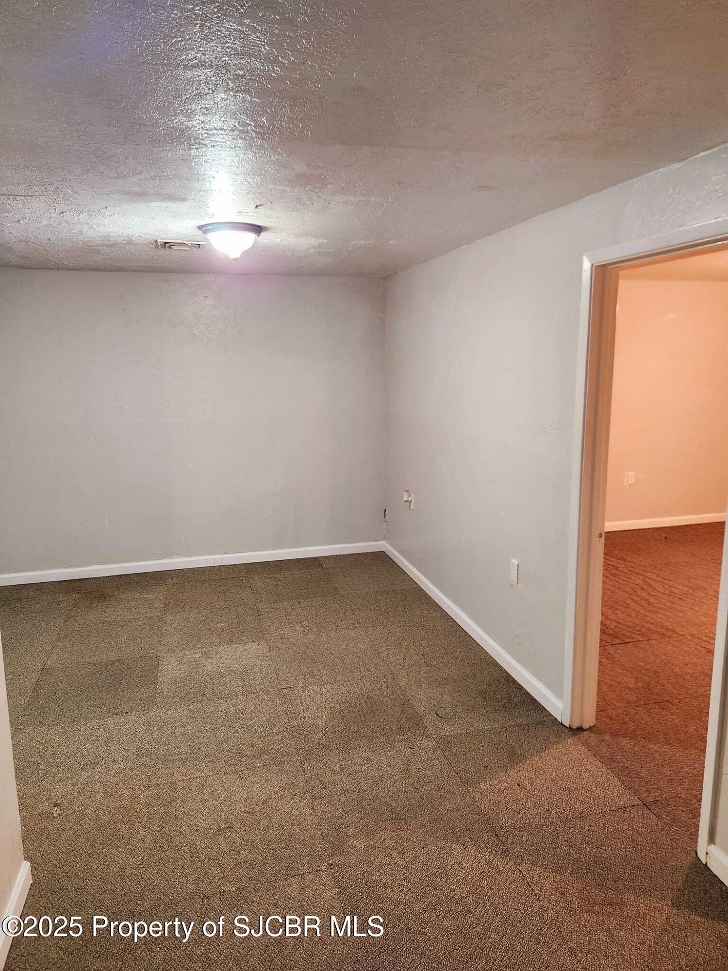 Flora Vista, New Mexico, 87415, United States, 5 Bedrooms Bedrooms, ,3 BathroomsBathrooms,Residential,For Sale,1926388