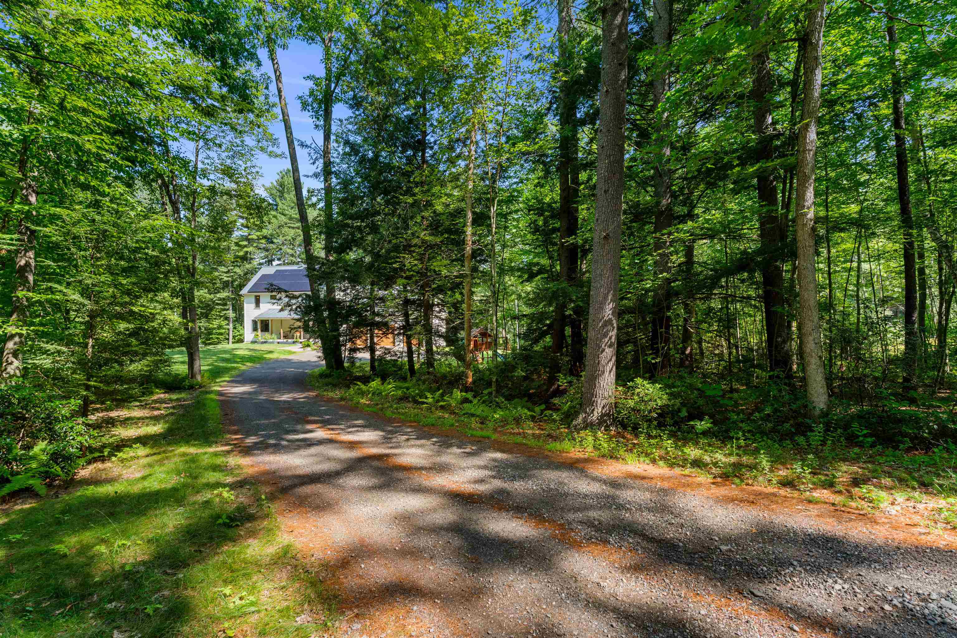 Hollis, New Hampshire, 03049, United States, 3 Bedrooms Bedrooms, ,3 BathroomsBathrooms,Residential,For Sale,1907073