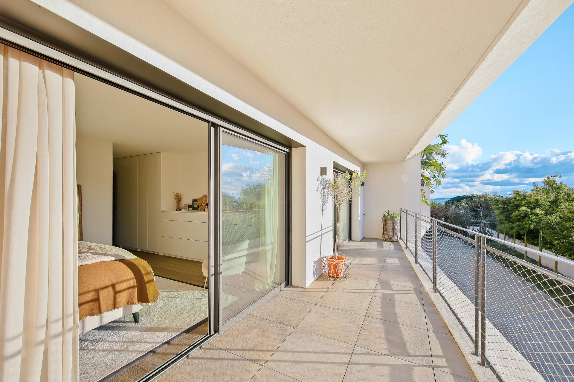 Le Lavandou, Provence-Alpes-Côte d’Azur, 83980, FR, 4 Bedrooms Bedrooms, ,Residential,For Sale,1998192