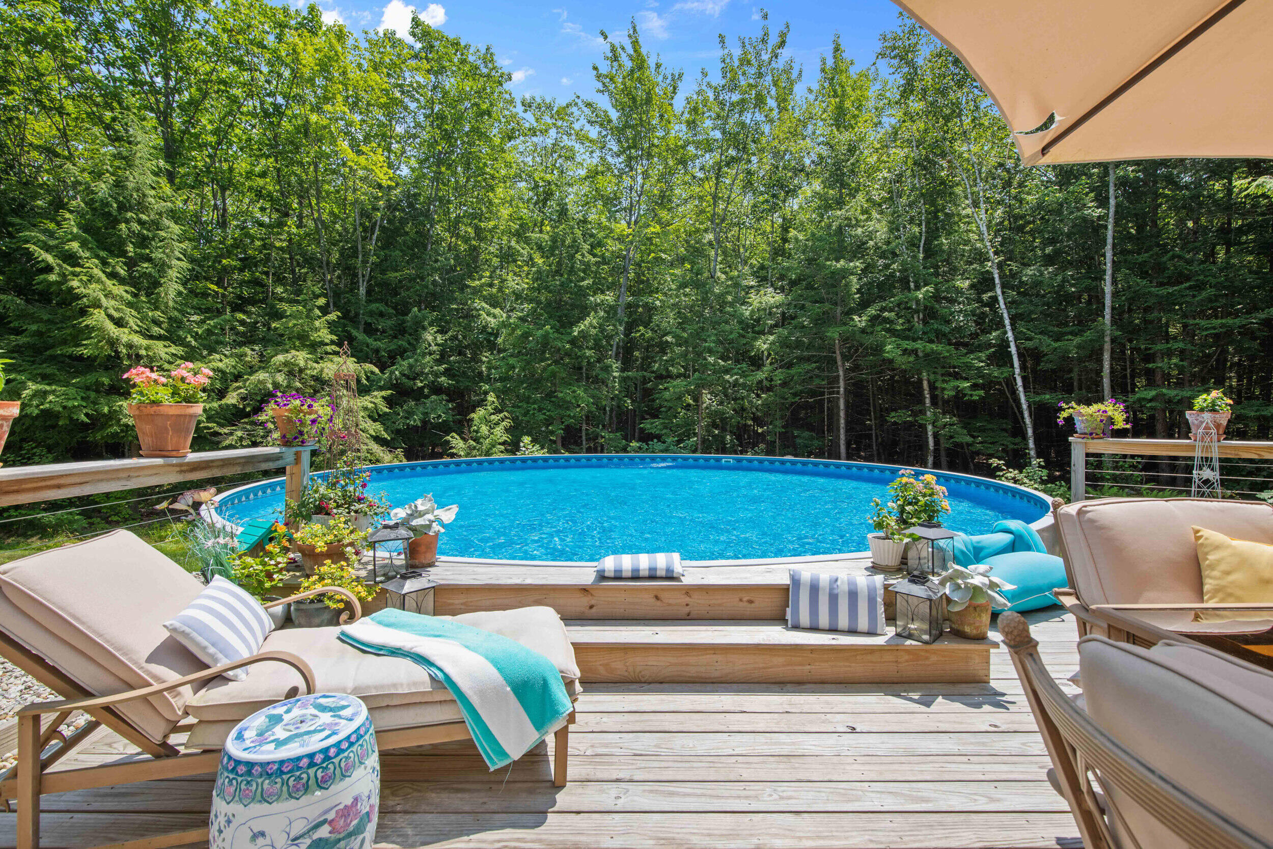 Falmouth, Maine, 04105, United States, 3 Bedrooms Bedrooms, ,3 BathroomsBathrooms,Residential,For Sale,1917362