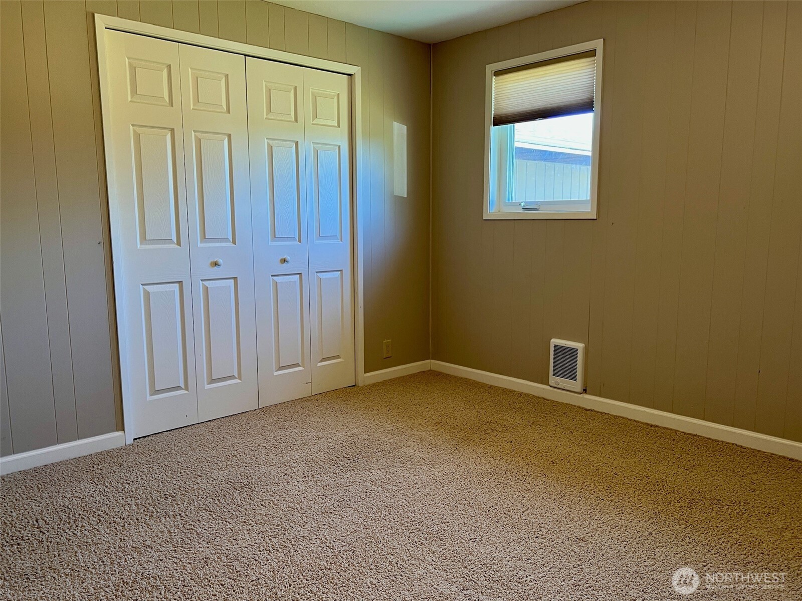 Oak Harbor, Washington, 98277, United States, 3 Bedrooms Bedrooms, ,1 BathroomBathrooms,Residential,For Sale,1983313