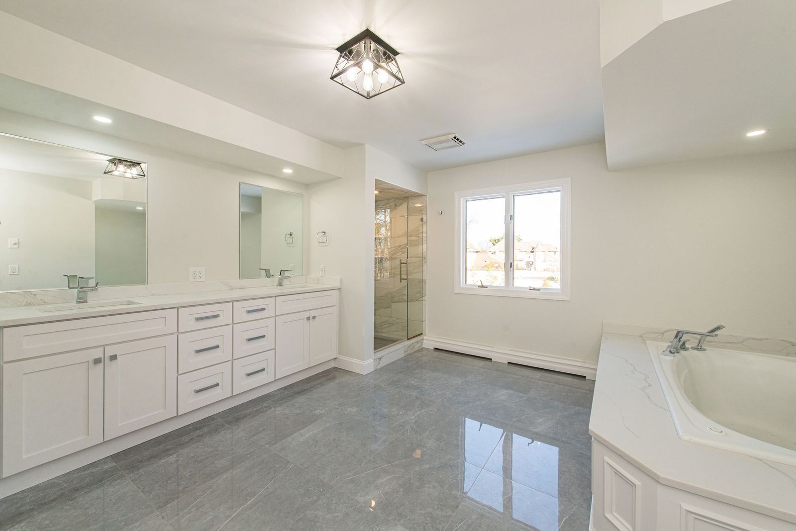 Fairfield, New Jersey, 07004, United States, 4 Bedrooms Bedrooms, ,5 BathroomsBathrooms,Residential,For Sale,2005992