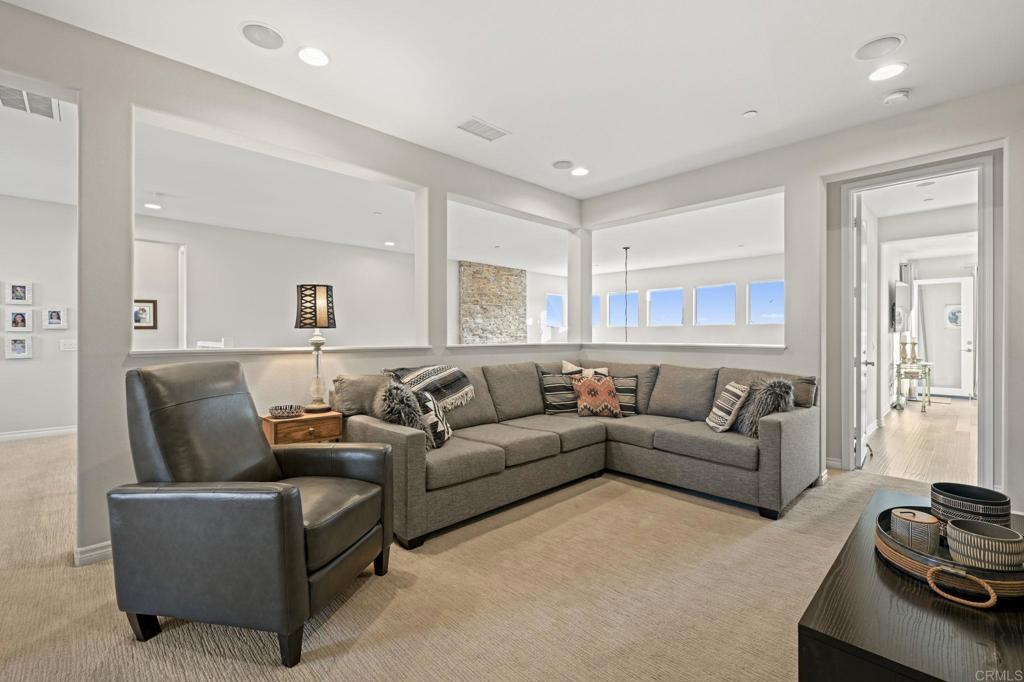 San Marcos, California, 92078, United States, 5 Bedrooms Bedrooms, ,5 BathroomsBathrooms,Residential,For Sale,1926310