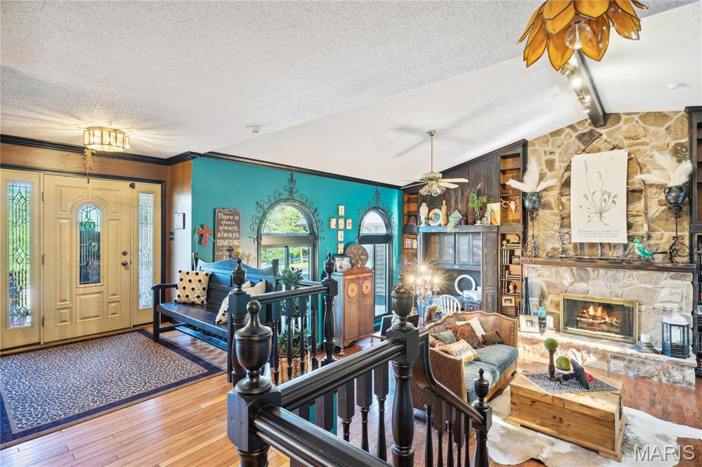 Sullivan, Missouri, 63080, United States, 5 Bedrooms Bedrooms, ,5 BathroomsBathrooms,Residential,For Sale,1906058