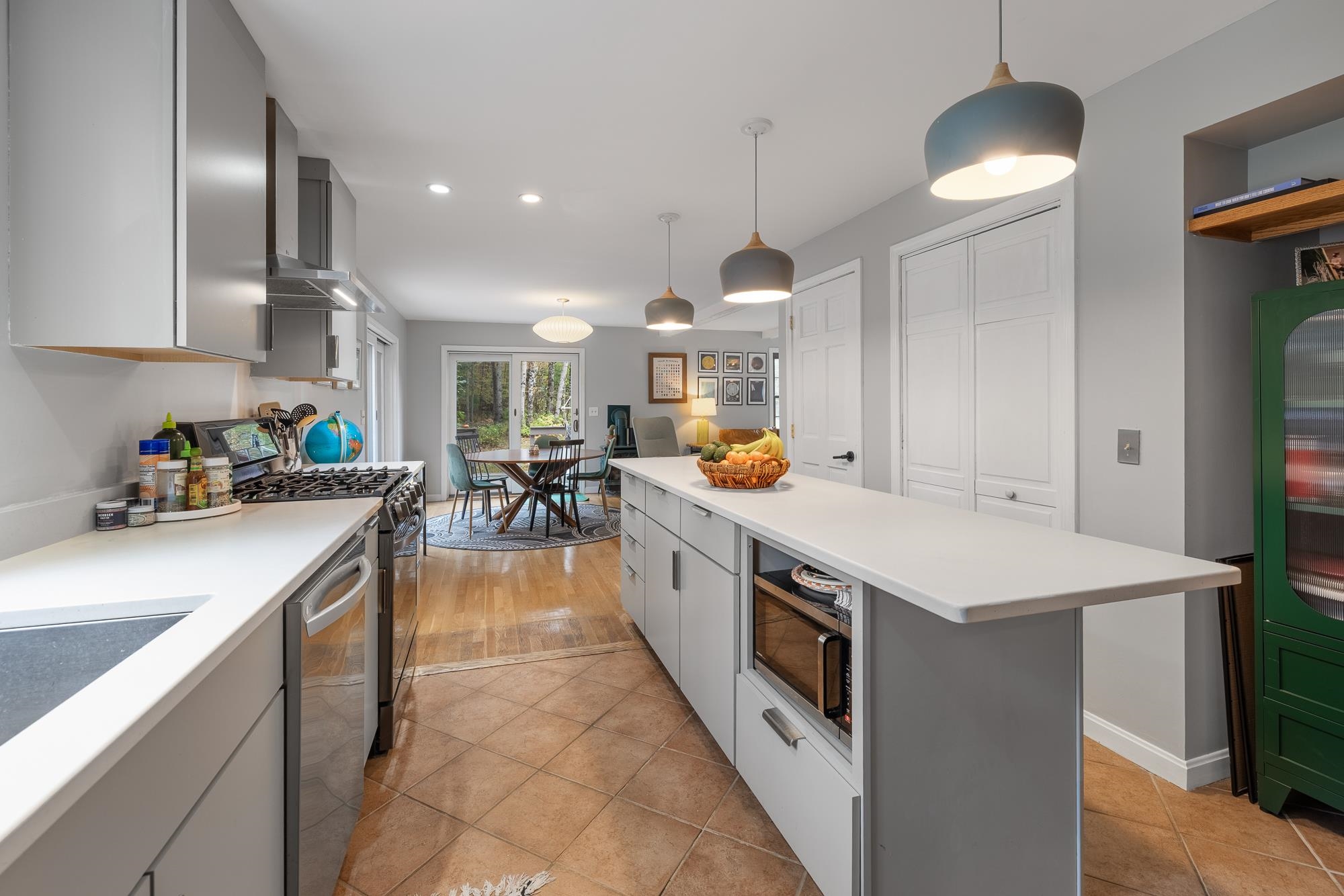 Norwich, Vermont, 05055, United States, 3 Bedrooms Bedrooms, ,2 BathroomsBathrooms,Residential,For Sale,1993017