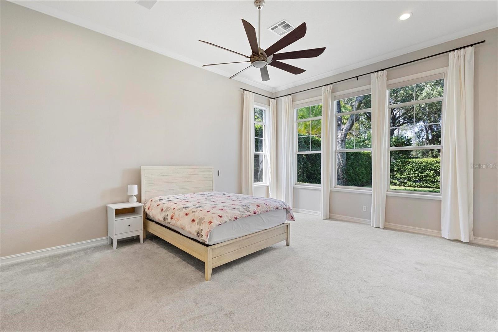 ORLANDO, Florida, 32827, United States, 3 Bedrooms Bedrooms, ,5 BathroomsBathrooms,Residential,For Sale,1825170