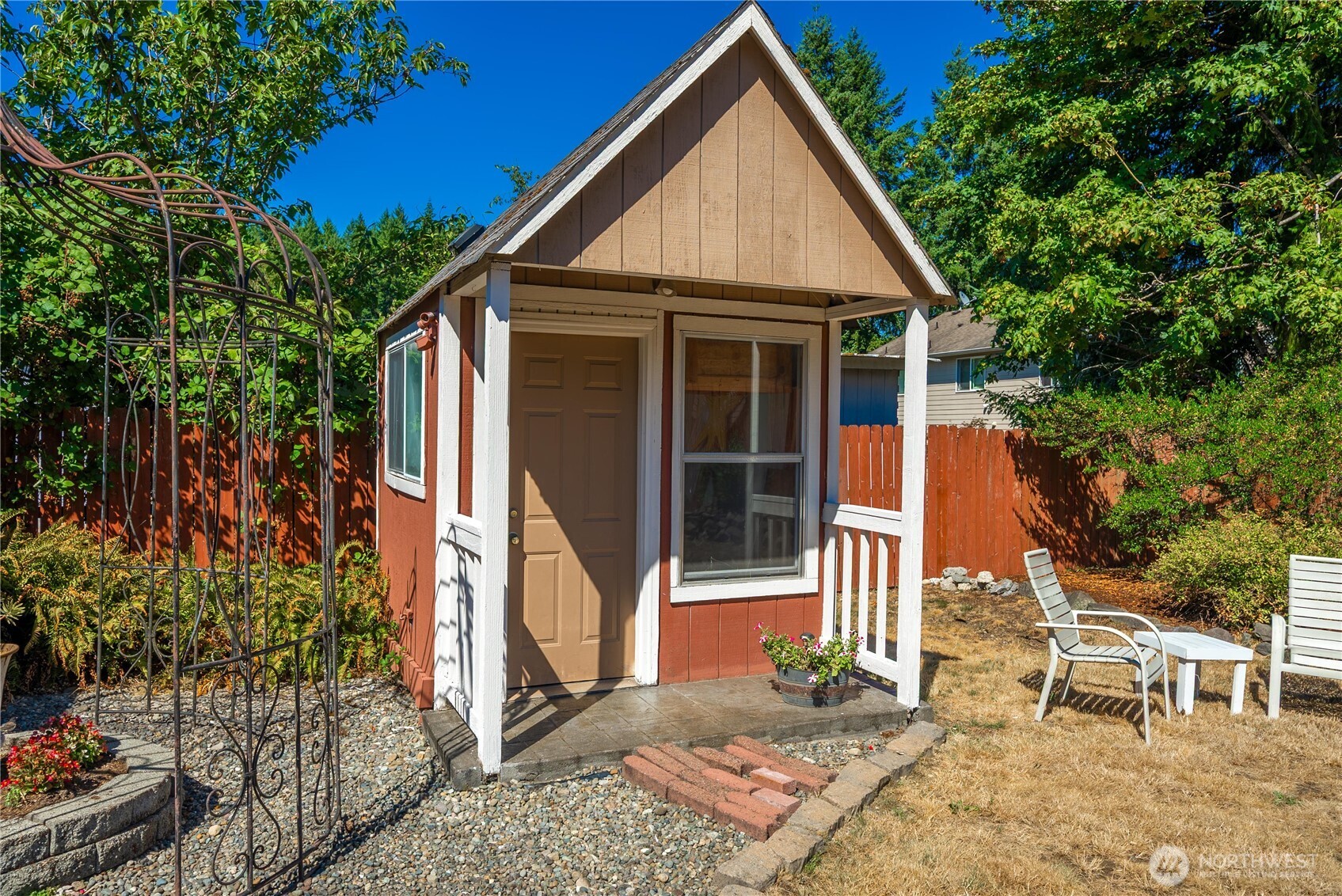 Puyallup, Washington, 98374, United States, 4 Bedrooms Bedrooms, ,2 BathroomsBathrooms,Residential,For Sale,1987950