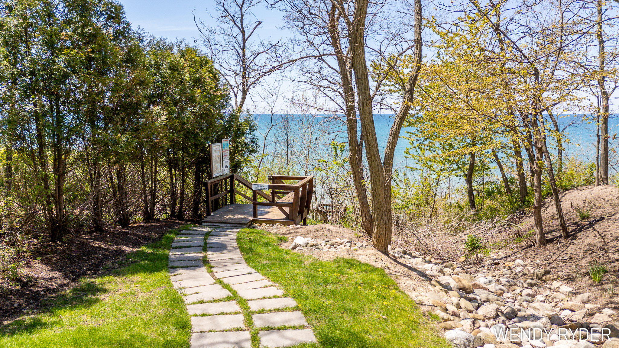 South Haven, Michigan, 49090, United States, 4 Bedrooms Bedrooms, ,4 BathroomsBathrooms,Residential,For Sale,1907418