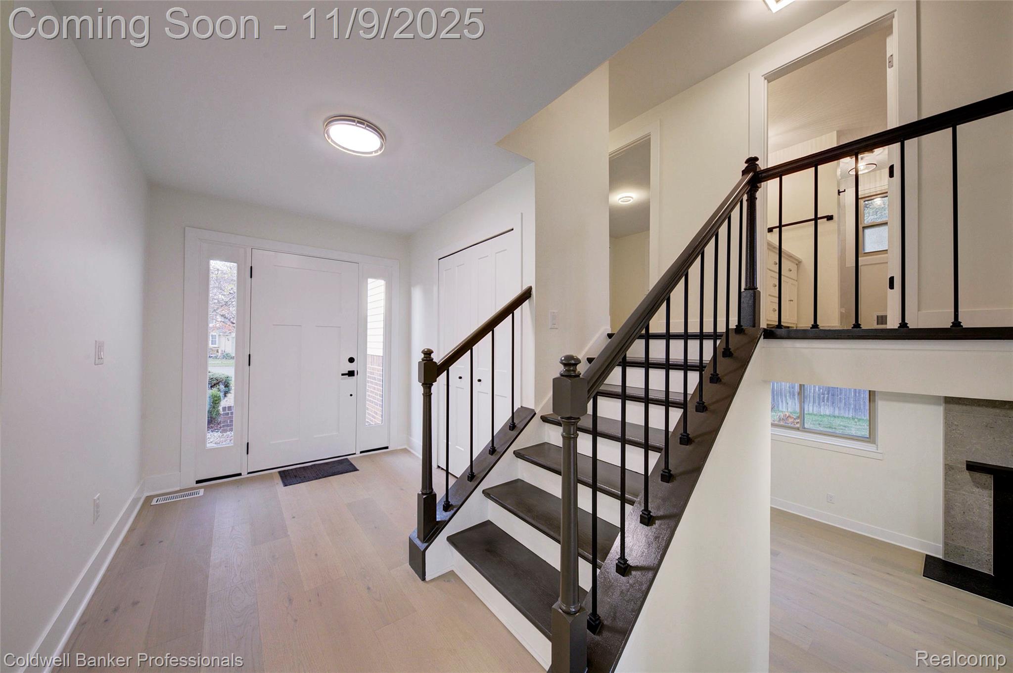 Troy, Michigan, 48085, United States, 4 Bedrooms Bedrooms, ,2 BathroomsBathrooms,Residential,For Sale,1989080