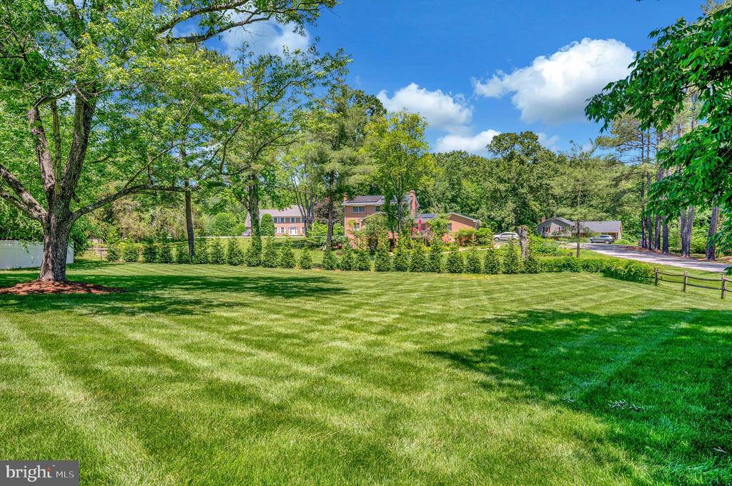 Fredericksburg, Virginia, 22405, United States, 5 Bedrooms Bedrooms, ,5 BathroomsBathrooms,Residential,For Sale,1825163
