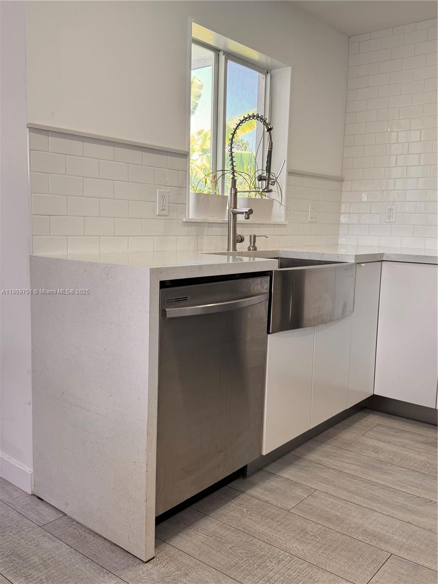 Pompano Beach, Florida, 33060, United States, 2 Bedrooms Bedrooms, ,2 BathroomsBathrooms,Residential,For Sale,1829168
