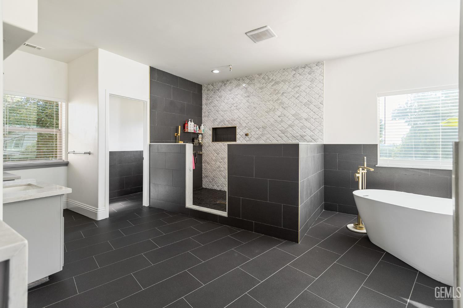 Lindsay, California, 93274, United States, 3 Bedrooms Bedrooms, ,2 BathroomsBathrooms,Residential,For Sale,2013537