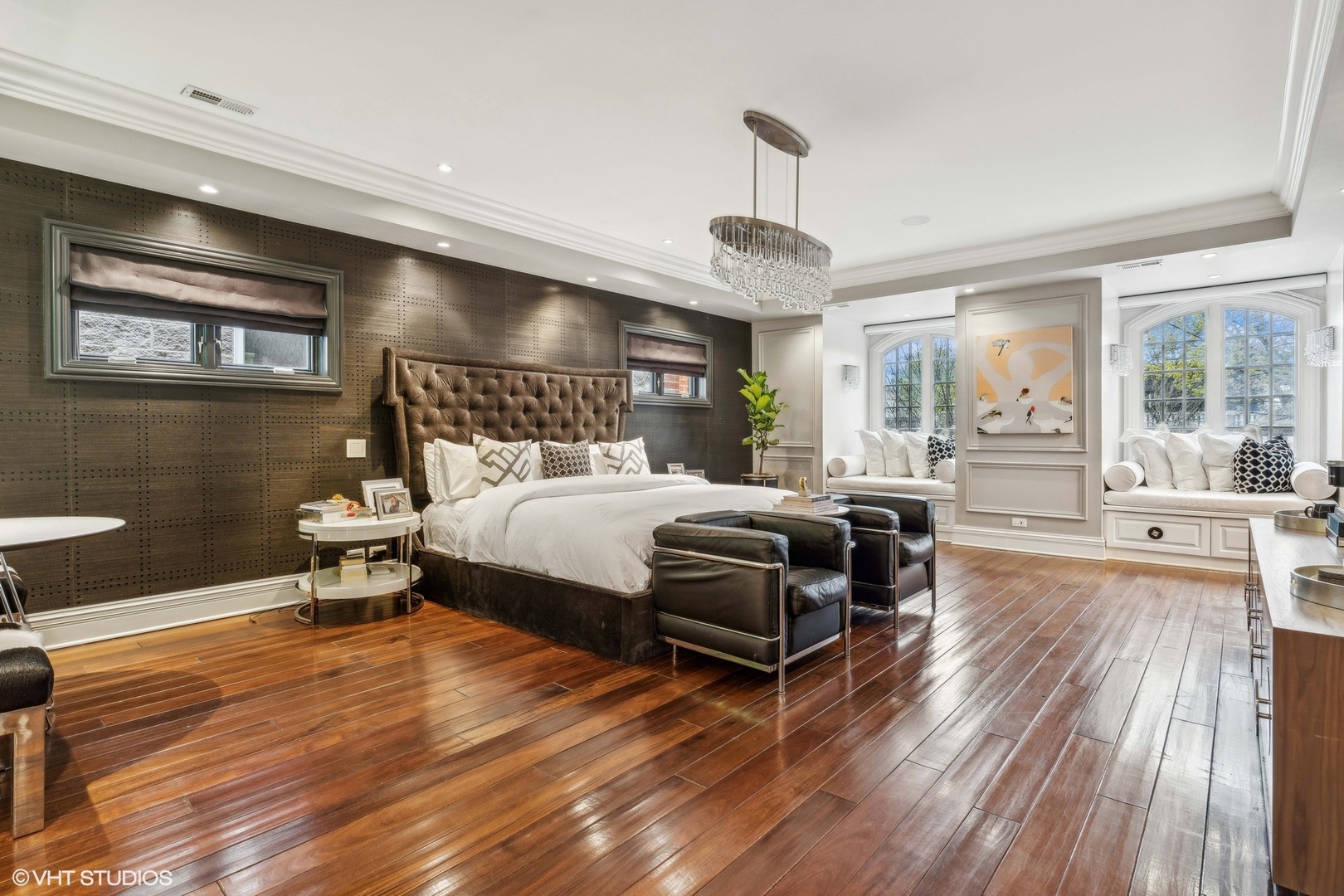 3830 N Wayne Avenue, Chicago, Illinois, 60613, United States, 6 Bedrooms Bedrooms, ,6 BathroomsBathrooms,Residential,For Sale,3830 N Wayne Avenue,1628817