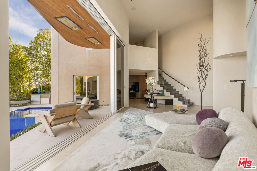Los Angeles, California, 90046, United States, 3 Bedrooms Bedrooms, ,3 BathroomsBathrooms,Residential,For Sale,1908229