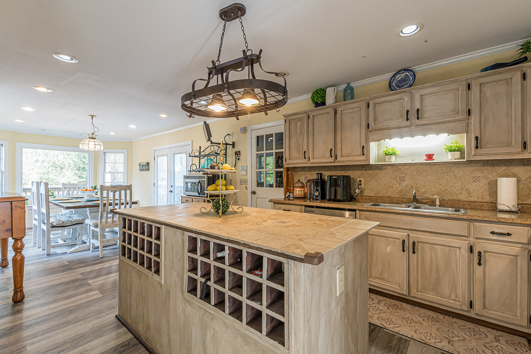  Beautifully Renovated Home in a Desirable Conyers Neighborhood - 物件實景